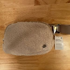 Everywhere Belt bag fleece